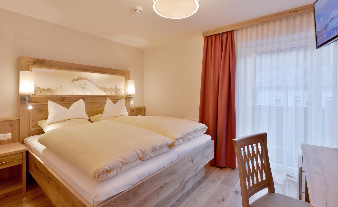 Hotel Garni Tirolerhof ホップフガルテン・イム・ブリクセンタール エクステリア 写真