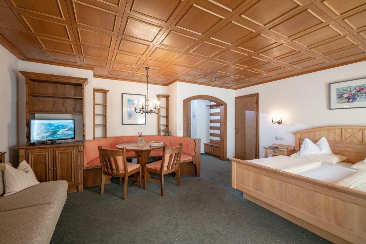 Hotel Garni Tirolerhof ホップフガルテン・イム・ブリクセンタール エクステリア 写真